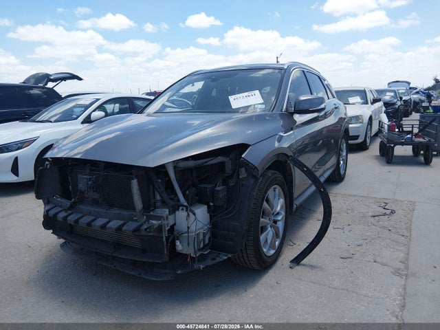 2019 INFINITI QX50 LUXE 2