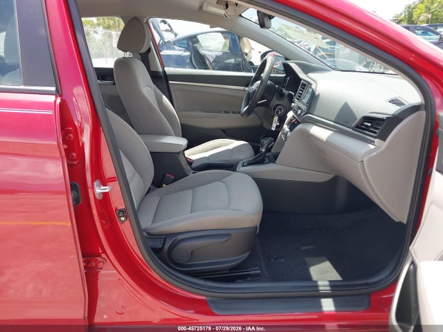 2020 HYUNDAI ELANTRA SE 5