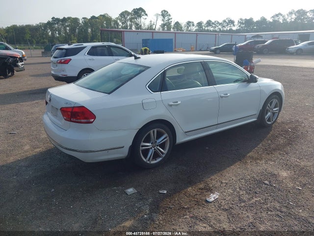 2015 Volkswagen PASSAT 1.8T SEL PREMIUM — фото 4