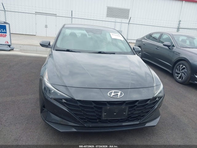 2021 HYUNDAI ELANTRA SE 12