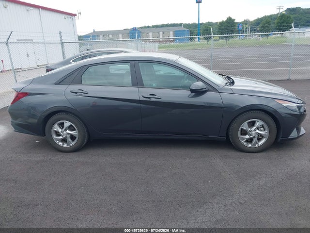 2021 HYUNDAI ELANTRA SE 13