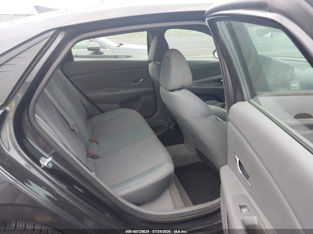 2021 HYUNDAI ELANTRA SE 8