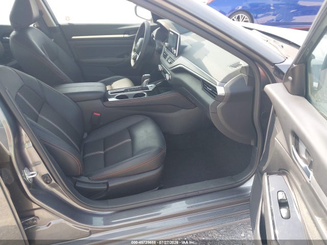 2025 Nissan ALTIMA SR FWD photo 5