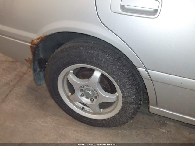 صورة 6 لـ 2001 Toyota CAMRY LE