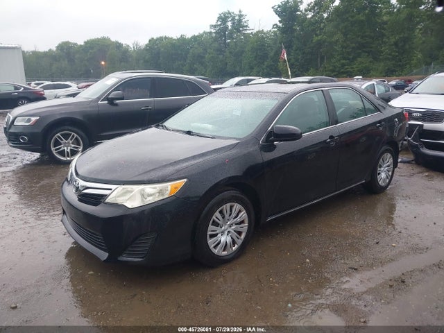 2012 Toyota CAMRY LE — фото 2
