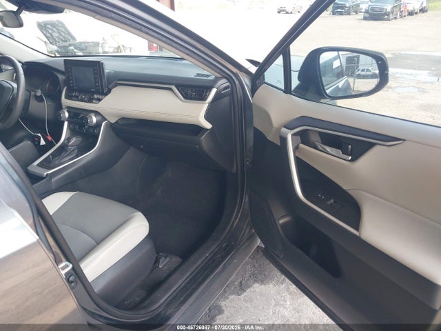2021 TOYOTA RAV4 XLE PREMIUM 5