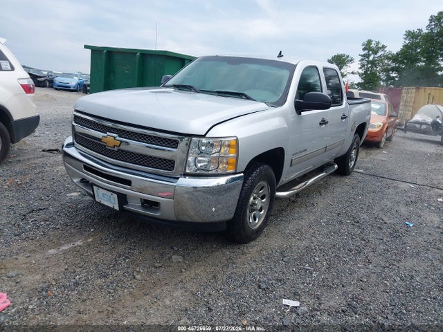 2013 Chevrolet SILVERADO 1500 LS 照片 2