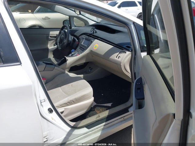 2012 Toyota PRIUS TWO — фото 5