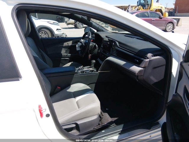 2025 TOYOTA CAMRY SE 5