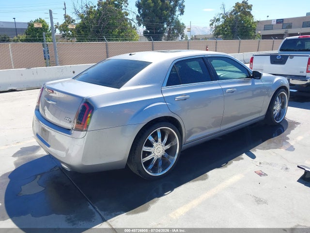 صورة 4 لـ 2013 Chrysler 300 300S
