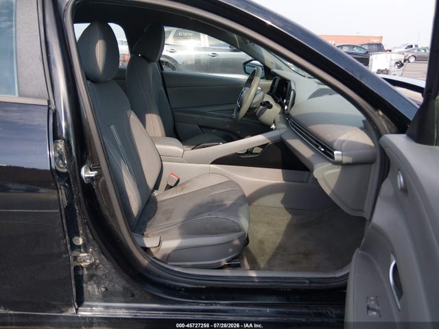 2022 HYUNDAI ELANTRA SEL 5