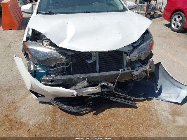 2017 Toyota COROLLA LE photo 6