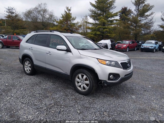 2013 KIA SORENTO LX V6