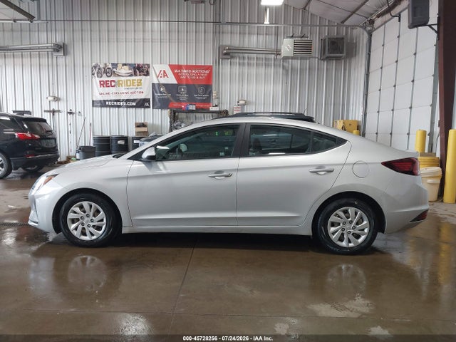 2019 HYUNDAI ELANTRA SE 14
