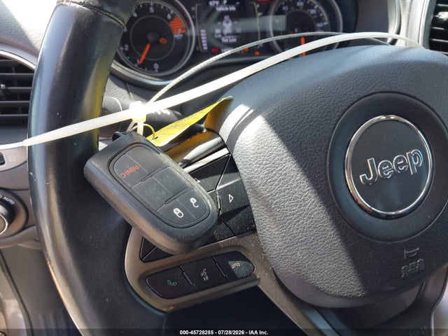 2019 JEEP CHEROKEE LATITUDE PLUS FWD 11