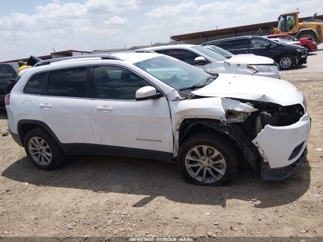 2019 JEEP CHEROKEE LATITUDE FWD 13