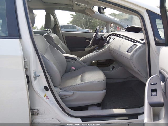 2011 Toyota PRIUS FOUR — фото 5