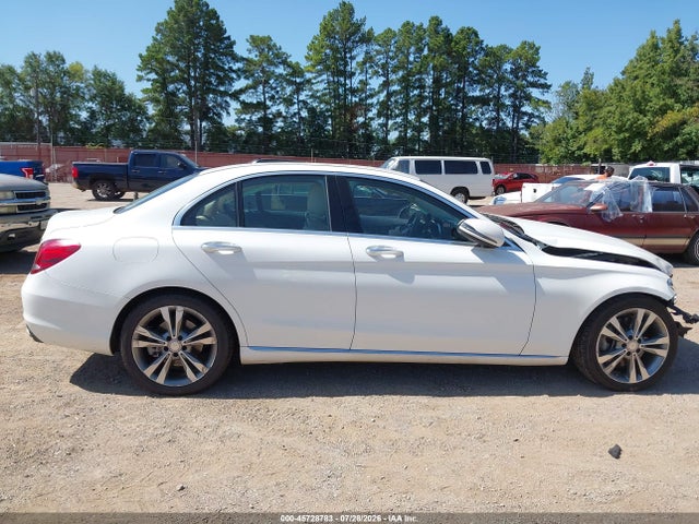2016 Mercedes-BENZ C 300 — фото 14