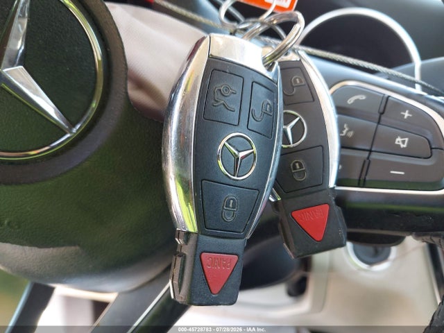 صورة 11 لـ 2016 Mercedes-BENZ C 300