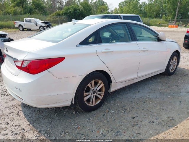 2013 Hyundai SONATA GLS 照片 4