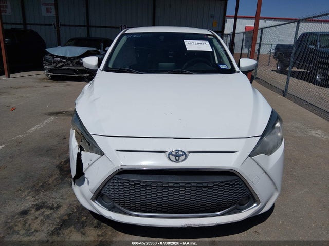 2019 TOYOTA YARIS LE 12