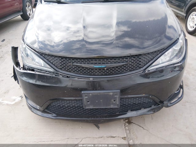 2020 CHRYSLER PACIFICA HYBRID TOURING L 12
