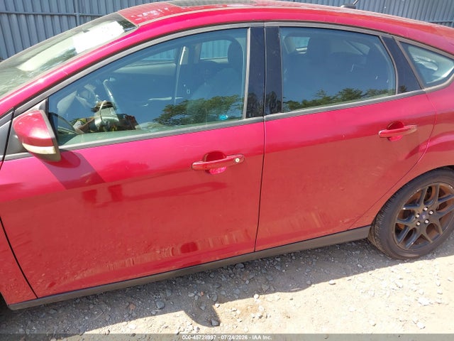 2016 FORD FOCUS SE 照片 6