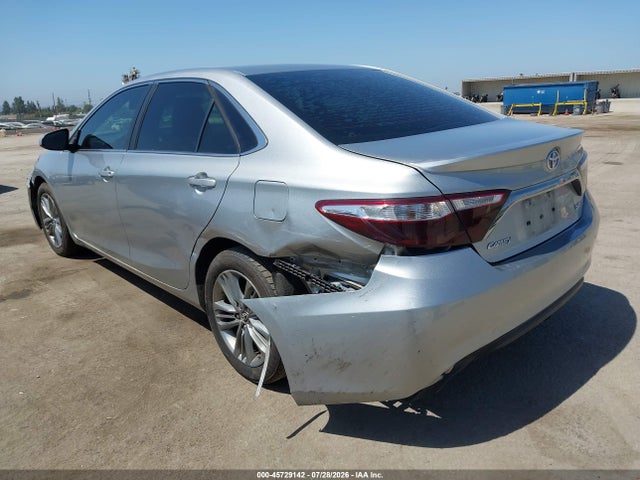 2015 Toyota CAMRY SE 照片 3