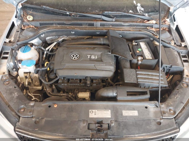 صورة 10 لـ 2013 Volkswagen JETTA GLI