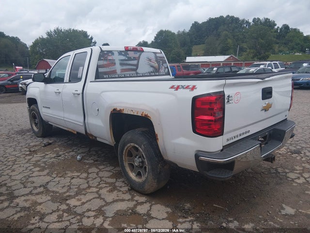 2015 Chevrolet SILVERADO 1500 LT photo 3