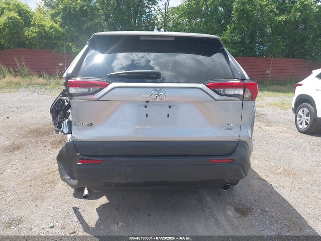 2022 TOYOTA RAV4 LE 16