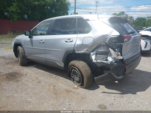 2022 TOYOTA RAV4 LE 3