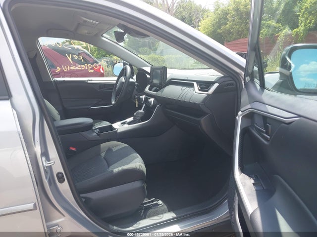 2022 TOYOTA RAV4 LE 5
