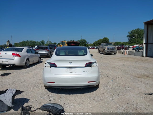 2021 Tesla MODEL 3 LONG RANGE DUAL MOTOR ALL-WHEEL DRIVE — фото 17
