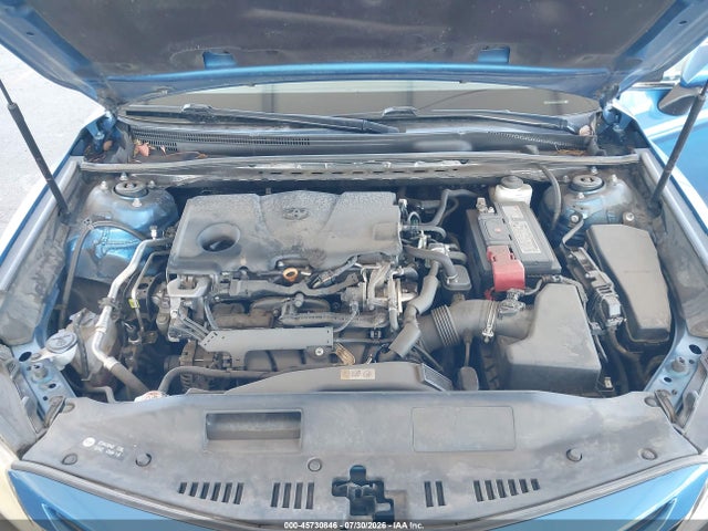 2019 TOYOTA CAMRY SE 10