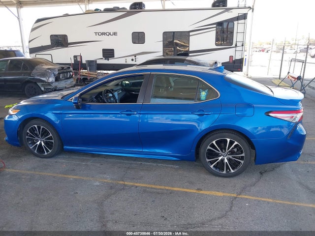 2019 TOYOTA CAMRY SE 14