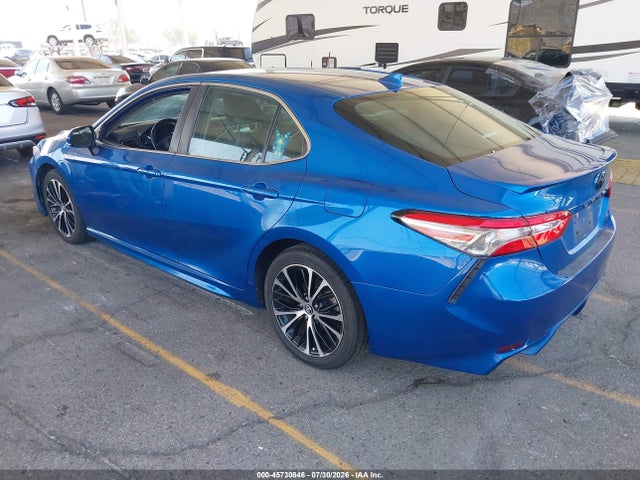2019 TOYOTA CAMRY SE 3