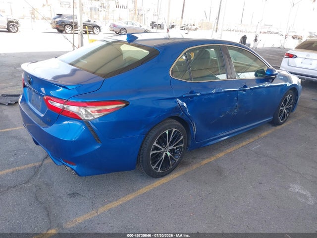 2019 TOYOTA CAMRY SE 4
