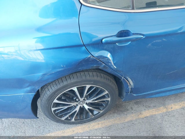 2019 TOYOTA CAMRY SE 6