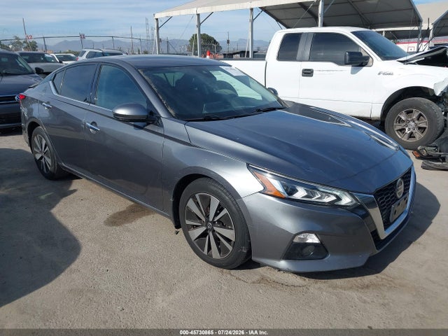 2020 NISSAN ALTIMA SV FWD