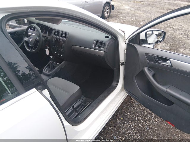 صورة 5 لـ 2017 Volkswagen JETTA 1.4T S