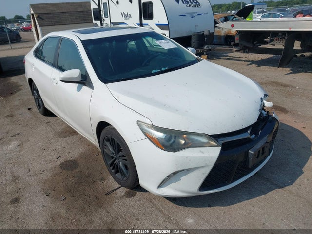 2017 TOYOTA CAMRY SE