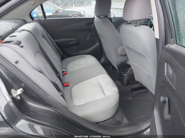 صورة 8 لـ 2017 Chevrolet SONIC LS MANUAL