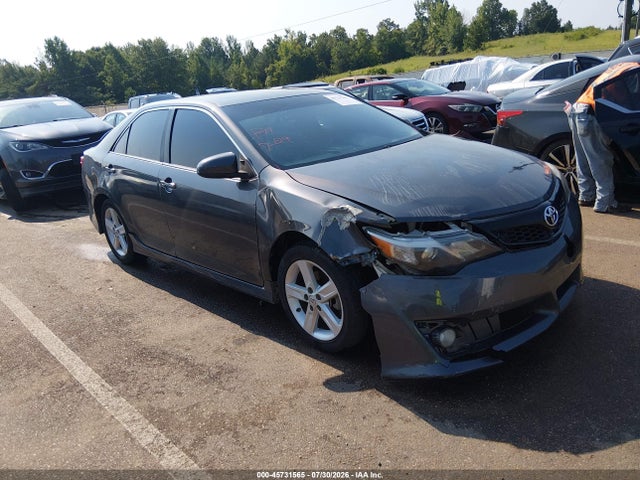 2013 TOYOTA CAMRY SE