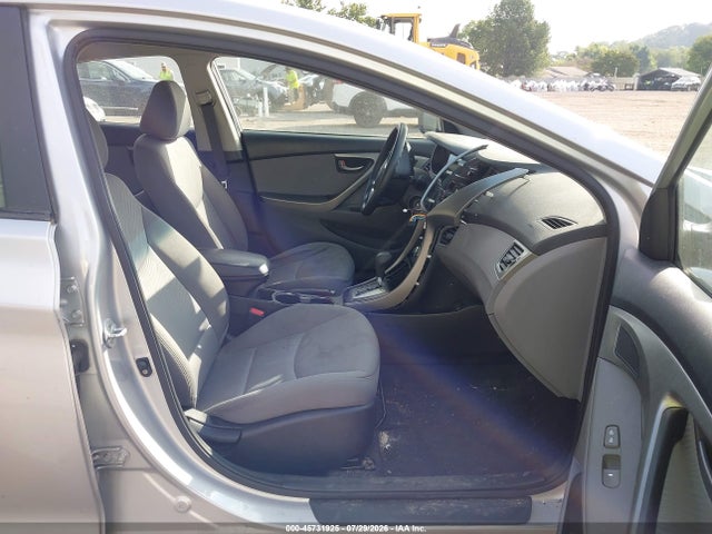 صورة 5 لـ 2013 Hyundai ELANTRA GLS