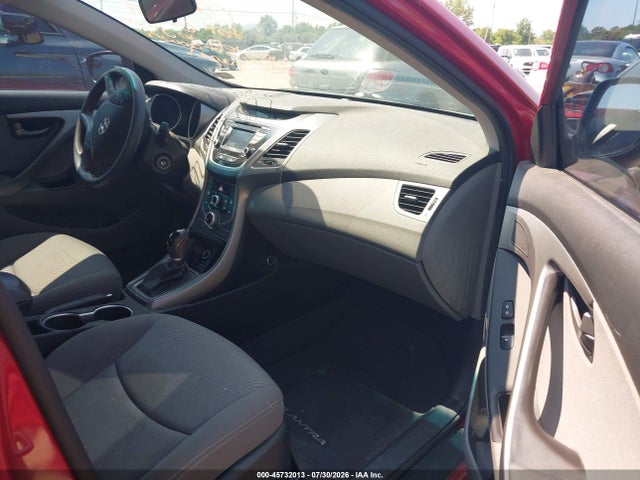صورة 5 لـ 2016 Hyundai ELANTRA SE