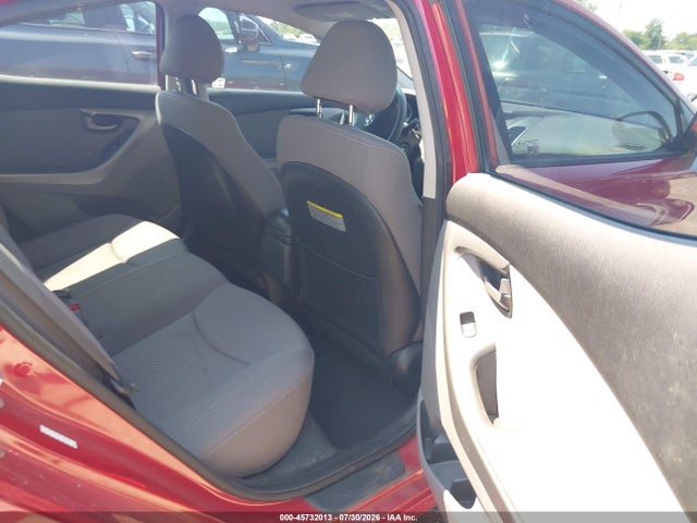 صورة 8 لـ 2016 Hyundai ELANTRA SE