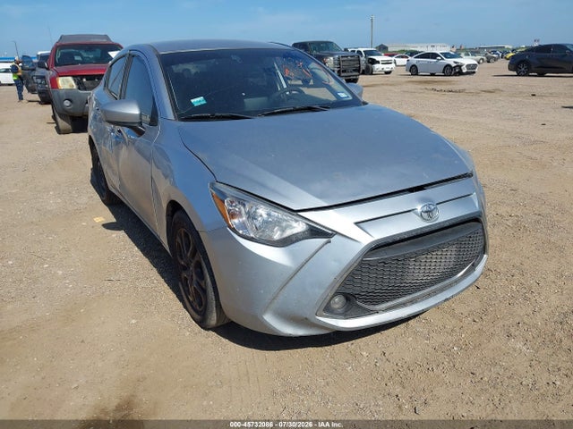 2020 TOYOTA YARIS LE