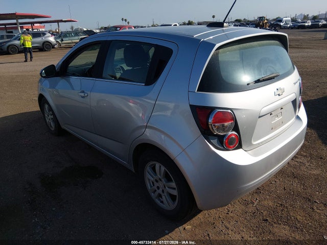 2016 Chevrolet SONIC LT AUTO 照片 3