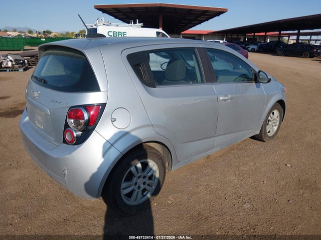 2016 Chevrolet SONIC LT AUTO 照片 4